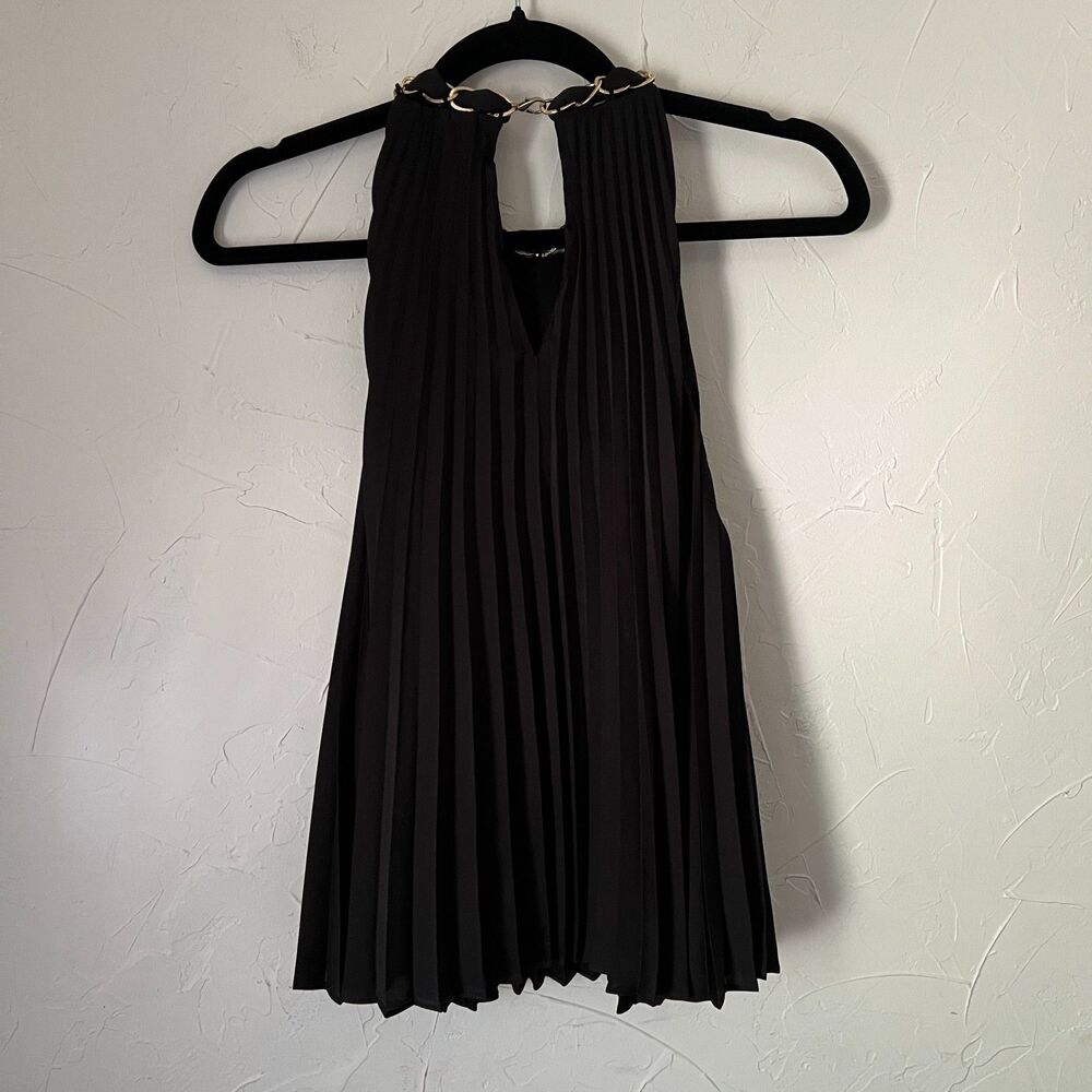 Alice + Olivia Alycia Black Pleated Chain Neck Halter Top Gold Chain Fits Like S - Picture 11 of 11